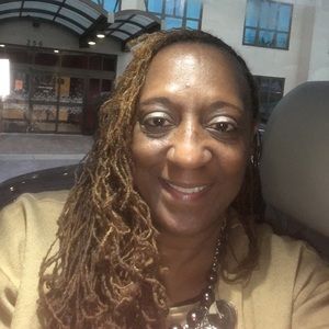 Meet your Posher, Roberta